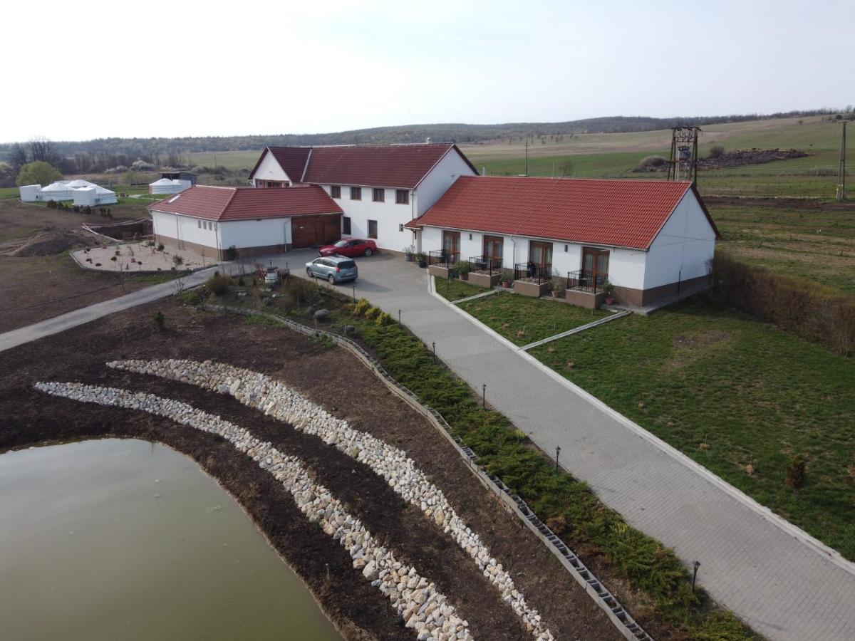 Alsószuha Lovas Panzió Alsoszuha Exterior foto